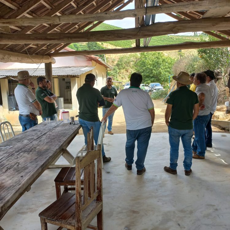 Mantena potencializa produção de café com Programa de Fortalecimento e Assistência Técnica