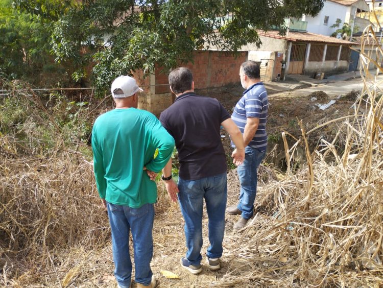Prefeitura inicia construção de duas pontes no Bairro Nicoline