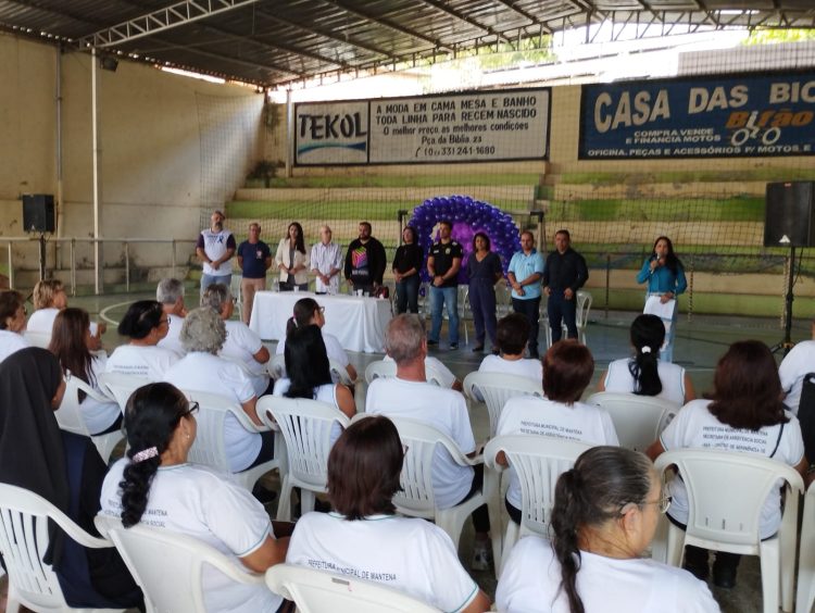 JUNHO VIOLETA: Assistência Social promove palestra sobre Combate à Violência Contra a Pessoa Idosa