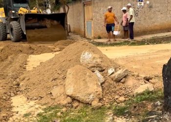 Secretaria Municipal de Obras trabalhando em várias frentes de trabalho