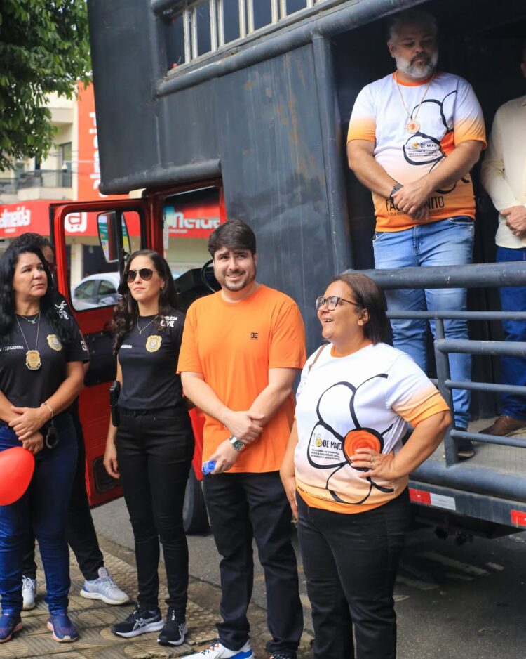 9ª Caminhada Maio Laranja mobiliza Mantena em Defesa das Crianças e Adolescentes