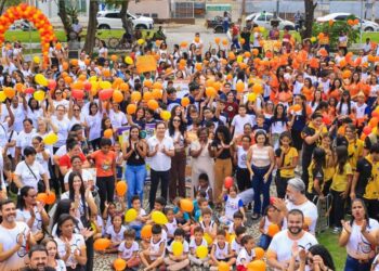 9ª Caminhada Maio Laranja mobiliza Mantena em Defesa das Crianças e Adolescentes