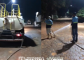 Secretaria de Obras realiza limpeza noturna das ruas do distrito de Limeira