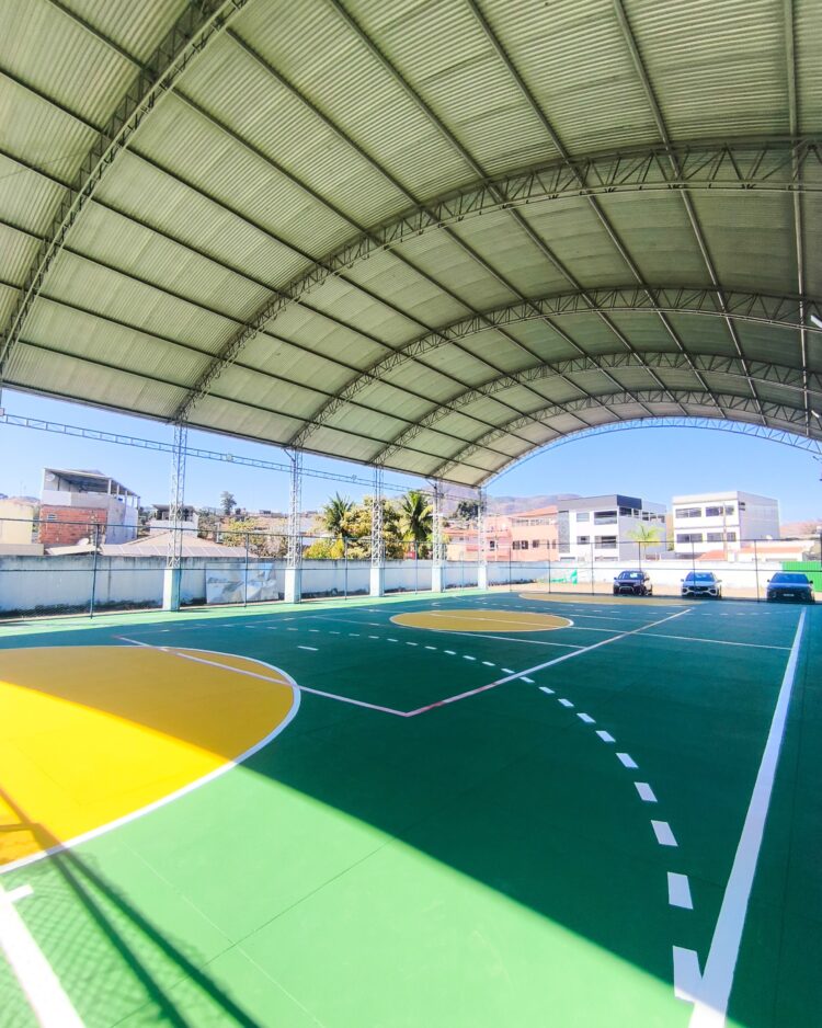 Esporte de cara nova: quadras do Jamiro Batista e CEMI recebem melhorias
