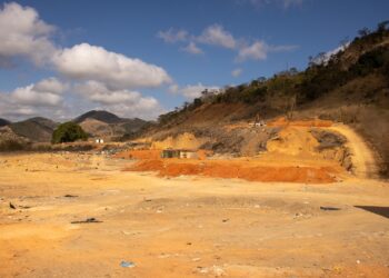 ESCLARECIMENTO: Prefeitura de Mantena explica providências após incêndio no antigo aterro controlado