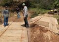 Secretaria de Obras intensifica ações na zona rural e reconstrói pontes nos córregos da Fundanga e dos Ilhéus