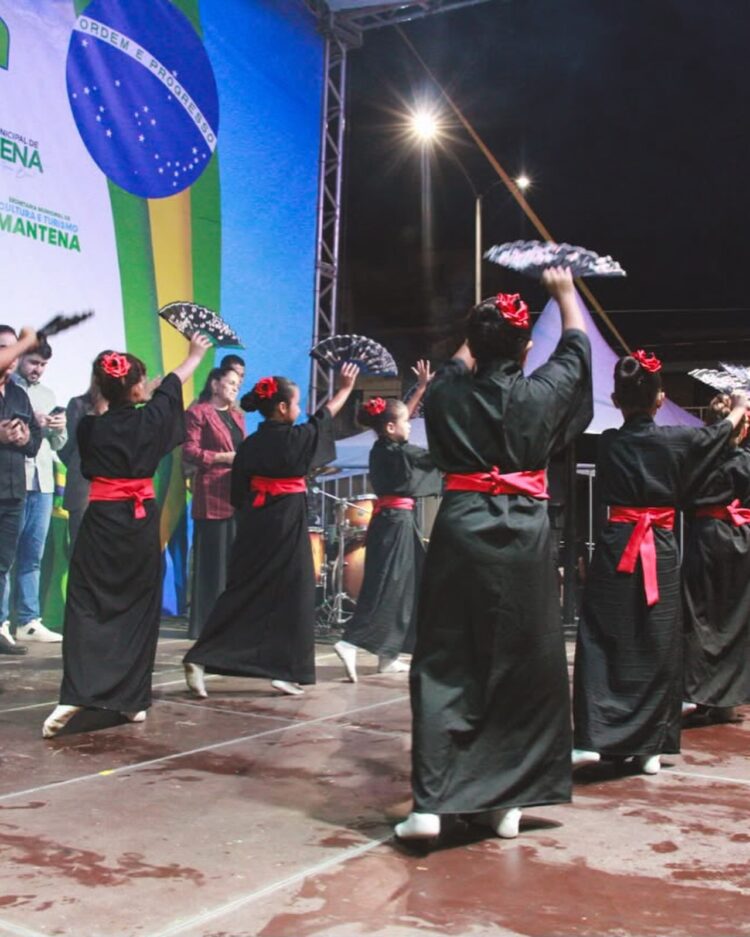 1ª EXPOEDUCA transforma Mantena em um verdadeiro passeio pelo mundo por meio da educação
