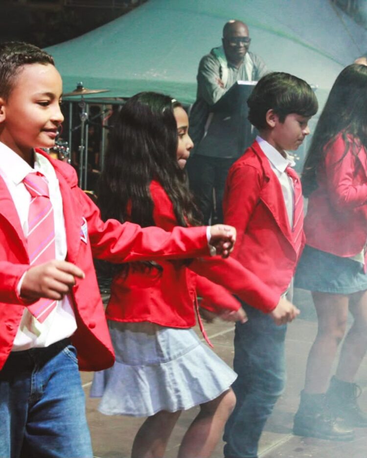 1ª EXPOEDUCA transforma Mantena em um verdadeiro passeio pelo mundo por meio da educação