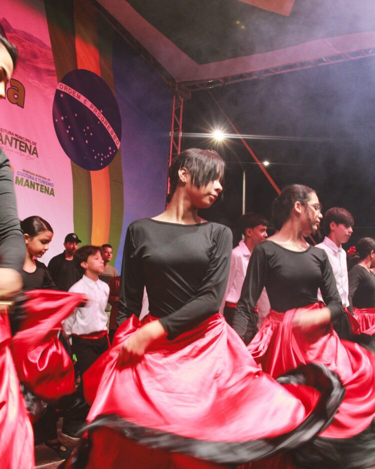 1ª EXPOEDUCA transforma Mantena em um verdadeiro passeio pelo mundo por meio da educação
