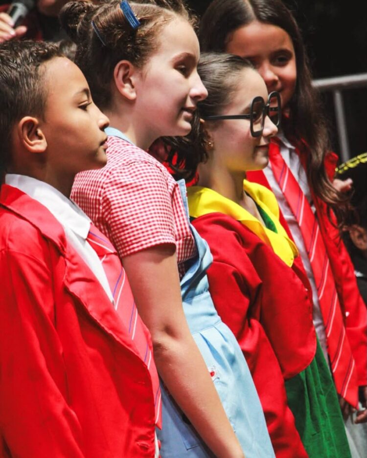 1ª EXPOEDUCA transforma Mantena em um verdadeiro passeio pelo mundo por meio da educação