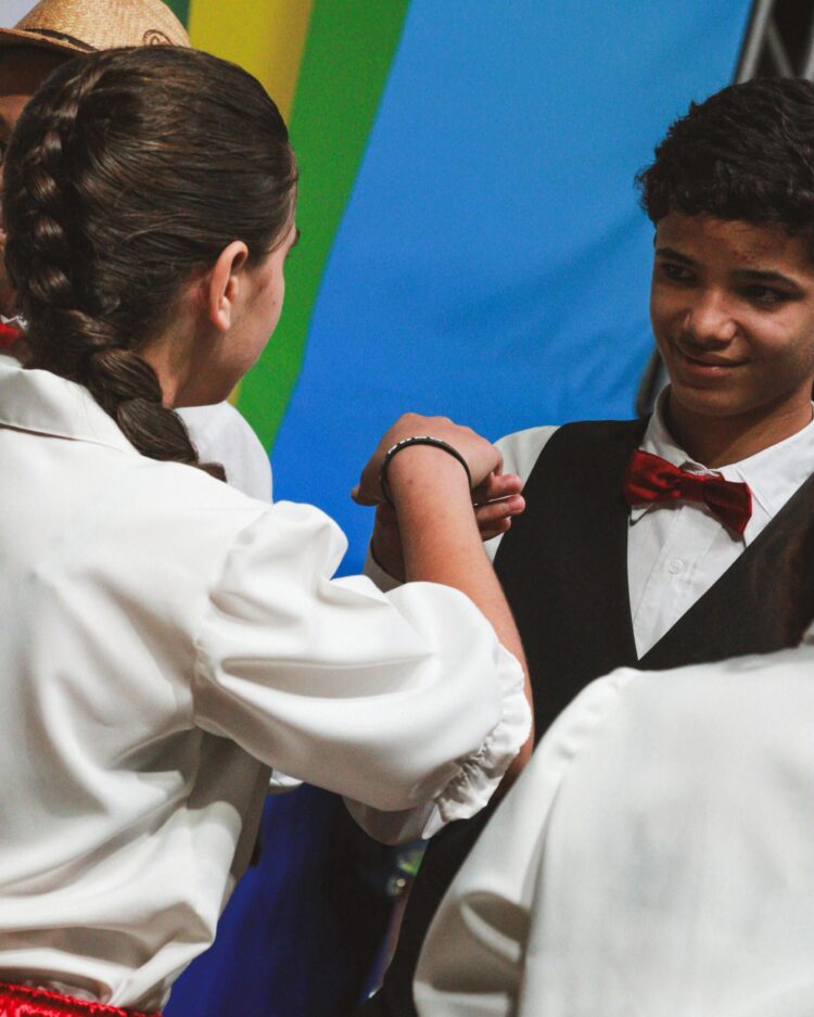 1ª EXPOEDUCA transforma Mantena em um verdadeiro passeio pelo mundo por meio da educação