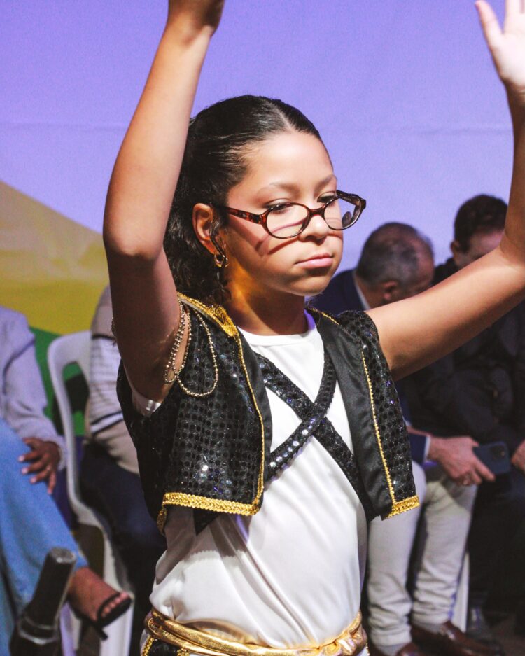 1ª EXPOEDUCA transforma Mantena em um verdadeiro passeio pelo mundo por meio da educação